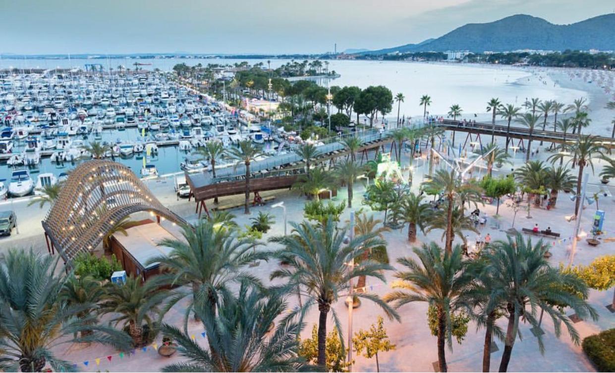 Aquamarina Beach Alcúdia Esterno foto